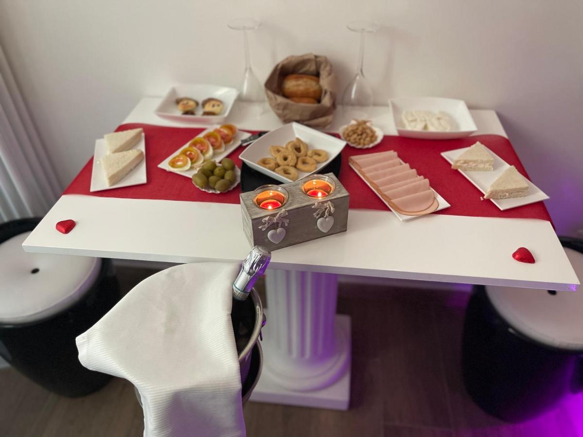 Due Cuori Suite Бари Екстериор снимка