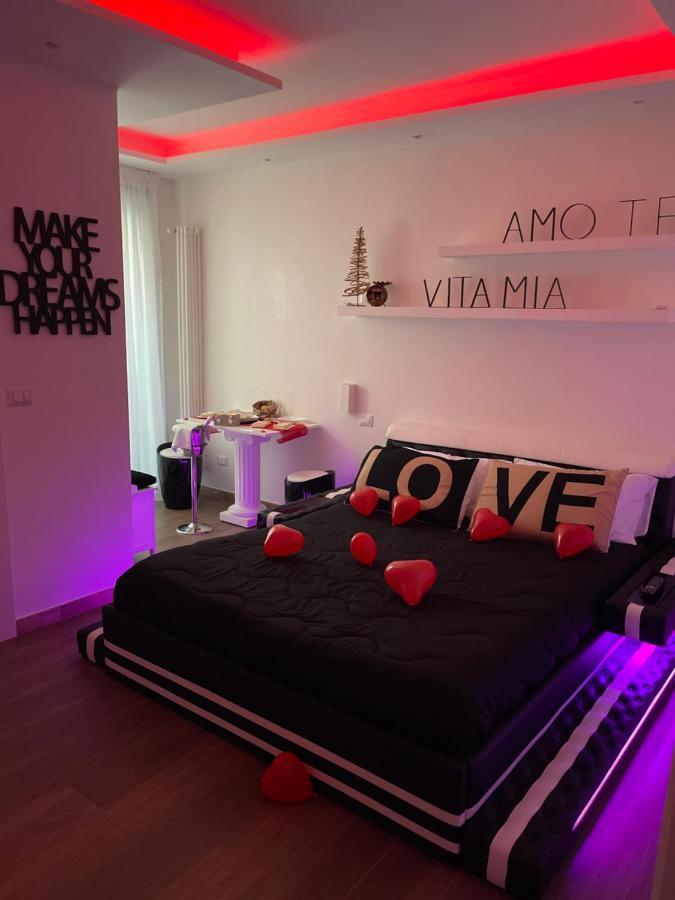 Due Cuori Suite Бари Екстериор снимка