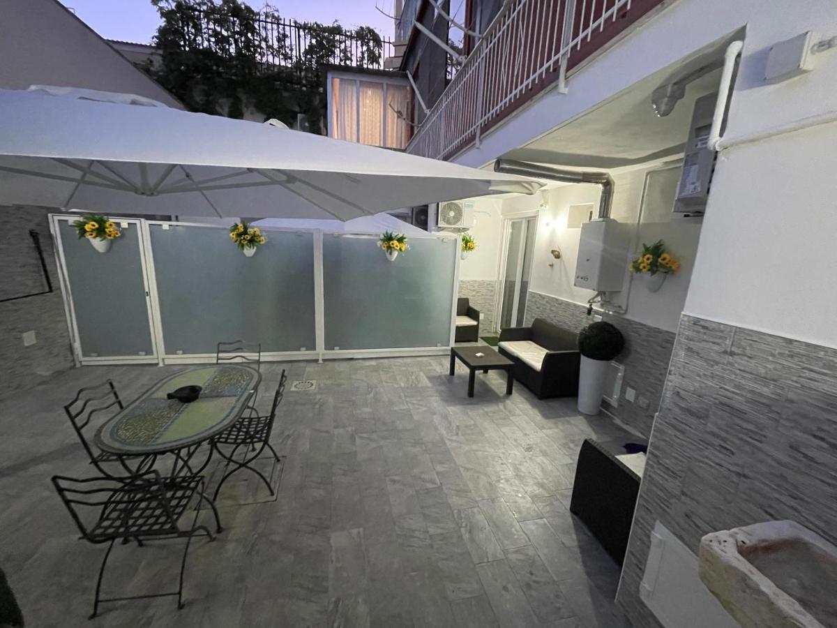 Due Cuori Suite Бари Екстериор снимка
