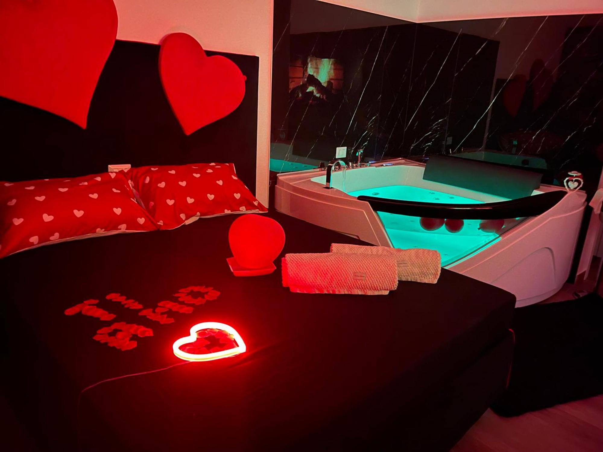 Due Cuori Suite Бари Екстериор снимка