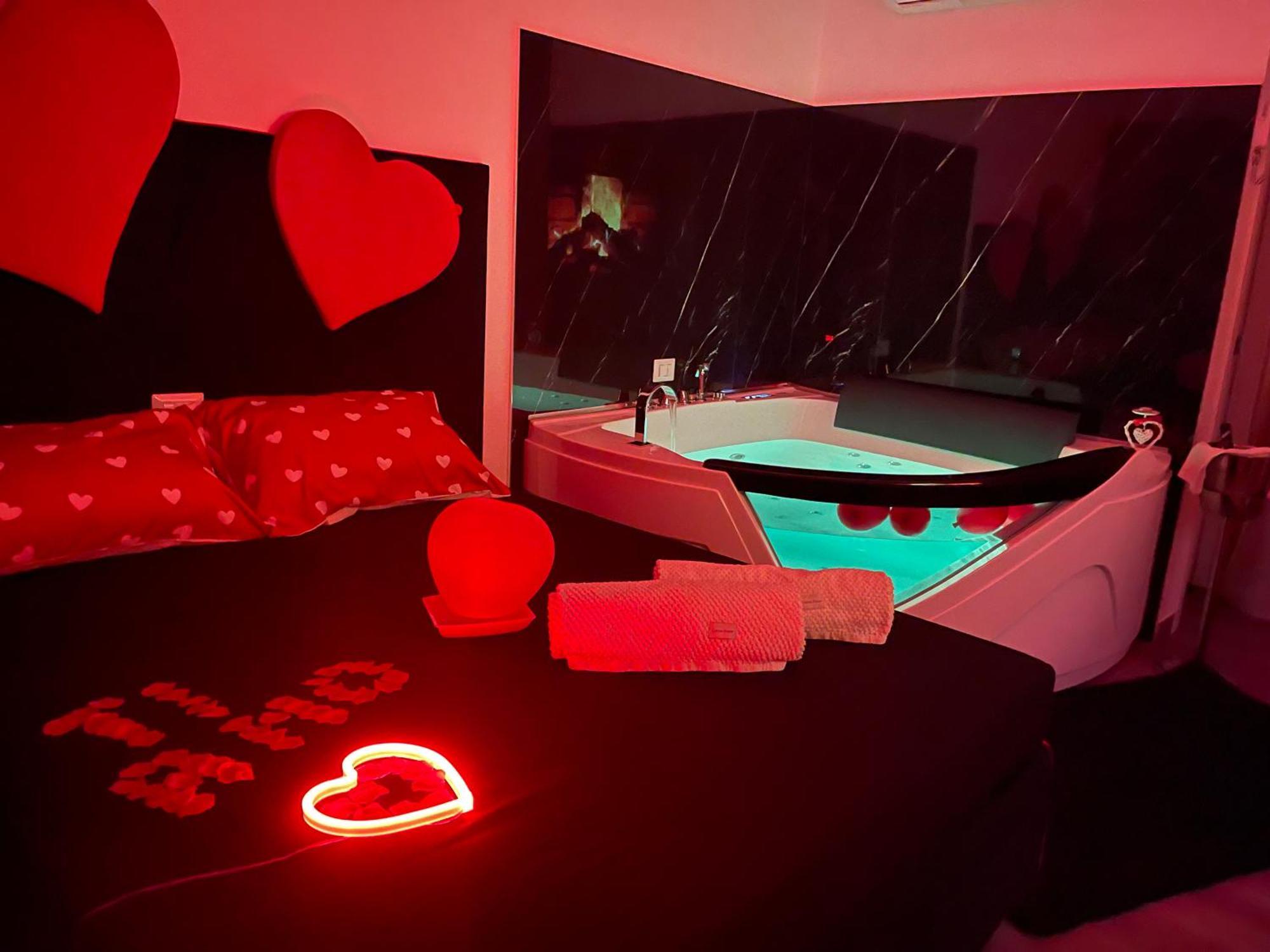 Due Cuori Suite Бари Екстериор снимка